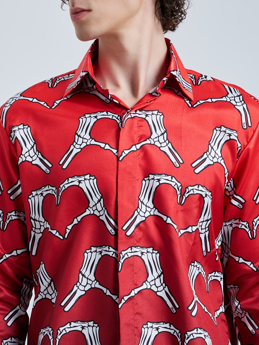 ALLOVER SKEL HEARTS SHIRT